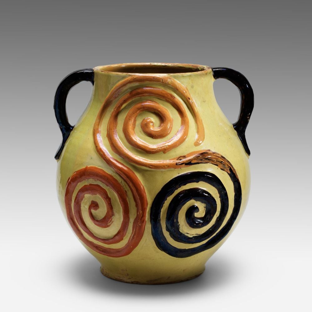 Anne Dangar, Pot with spiral decoration, 1930–1950, National Gallery of Australia, Kamberri/Canberra, purchased 2002